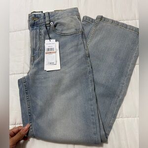 Brand New
Size 12 jeans
Calvin Klein